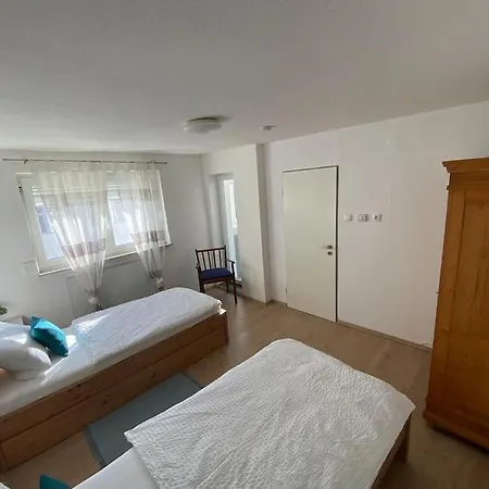 Gemuetliches, Uriges Gaestehaus In Guter Lage Wolfersheim